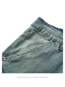 Jean homme slim stretch delave detail de vue avec lavage retro vintage classique et tendance.