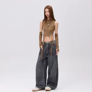 Vintage gewaschene Damen Jeans Hose mit weitem Bein und lässiger Used-Look Waschung.