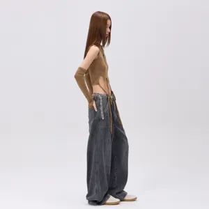 Damen vintage gewaschene graue Wide Leg Jeans mit cooler relaxter Streetwear Passform.