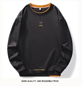 Sudadera de felpa pesada para hombre con cuello redondo en contraste y bordado elegante.