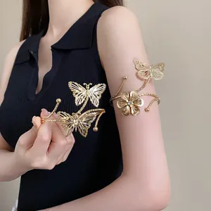Bracciale da Braccio a Forma di Fiore e Farfalla Esagerato Stile Metallo Personalizzato Bangle Aperto Oro Gioielli Regolabili da Donna