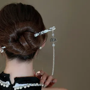 Bâtonnet à cheveux style chinois éventail pompon métal élégant accessoire pour femmes