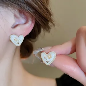 Heart-shaped tulip pearl earrings, elegant white floral ear studs for women, fashion daily jewelry.