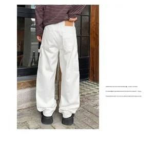 Men's white loose cargo pants, heavy washed streetwear baggy wide leg trousers with multiple pockets.