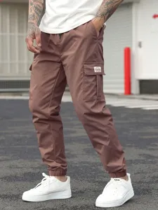 Herren braune Cargohose, schmale Freizeithose mit vielen praktischen Taschen für Alltag.