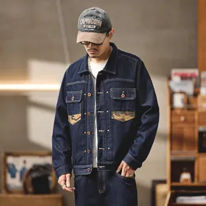 Veste en jean bleu foncé vintage avec détails de poches camouflage, manteau manches longues.