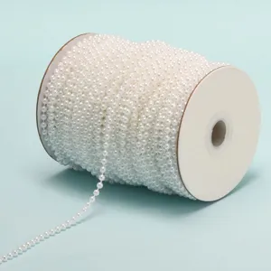 Rouleau de chaîne de perles d'imitation blanches pour bricolage, mariage et accessoires.