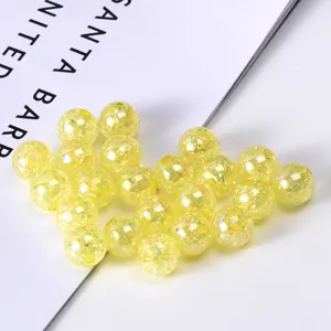 Close-up detail of 10mm yellow crackle beads, colorful DIY handmade bracelet accessories.