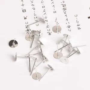 Witte K nikkel DIY handgemaakte sieraden accessoires platte oorknopjes om te plakken.