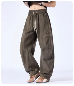 Ανδρικό πράσινο casual cargo παντελόνι χαλαρή γραμμή streetwear μόδα λεπτομέρεια προϊόντος