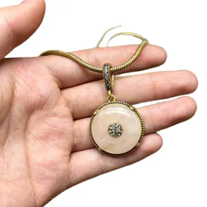 Vintage retro ping ankou rhinestone pendant necklace with metal chain for women fashion jewelry.