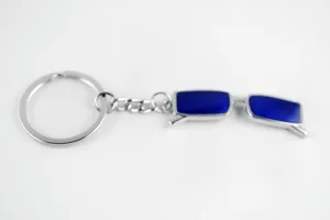 Miniature glasses keychain detail view, creative metal keyring pendant showcasing fine workmanship.