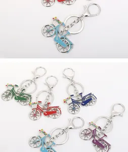 Creative metal bicycle keychain zinc alloy bike key ring pendant gift fashion accessory details.