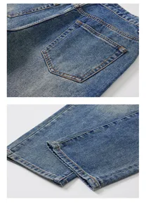 Dettagli in primo piano della tasca posteriore e delle cuciture dell'orlo dei jeans.