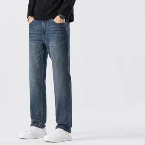 Men casual denim jeans straight leg loose fit comfortable stretch trousers for autumn daily wear.