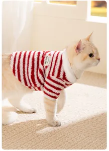 Comodo maglione in pile per gatto, a righe rosso bianco, abbigliamento caldo autunno inverno.