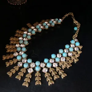 Vintage turquoise rhinestone wheat leaf statement necklace exquisite close-up detail view