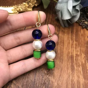Blau und grün glasierte Perlen Ohrringe, elegante mehrsegmentige Perlen Kupfer Haken Schmuck.