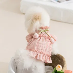 Zomer ademende roze hondenjurk met tulpstrik voor kleine honden en puppy's comfortabel.