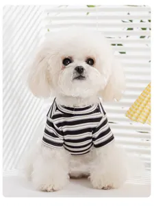 Simpatici vestiti a righe per cani di piccola taglia, comoda maglietta a due gambe.