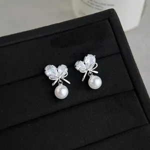 Elegante silberfarbene Schleife Zirkonia Perle Ohrringe für Damen Schmuck Geschenk.
