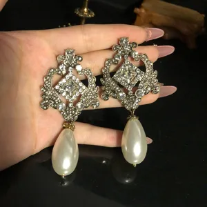 Vintage baroque court style crystal rhinestone large teardrop pearl drop earrings for women.