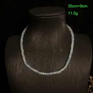 Lichtblauwe gefaseerde kralenketting in vintage Boheemse stijl, elegante damessieraad.