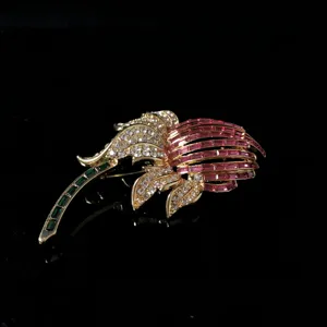 Vintage Gold Plated Rhinestone Flower Bouquet Brooch Elegant Retro Jewelry Accessory