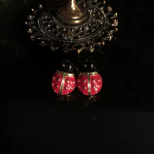 Exquisite gold-plated enamel red and black ladybug stud earrings charming daily fashion jewelry