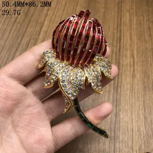 Vintage flower bouquet rhinestone brooch gold plated retro jewelry accessory for women daily wear