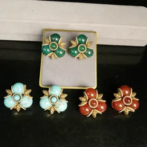 Pendientes de Botón de Estilo Retro Occidental Ágata Verde Turquesa Ágata Roja Aleación Chapada en Oro Poste de Plata 925 Joyería