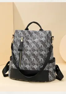 Schicker Damen Rucksack mit Fächer Muster und schwarzem Leder Besatz für den Alltag