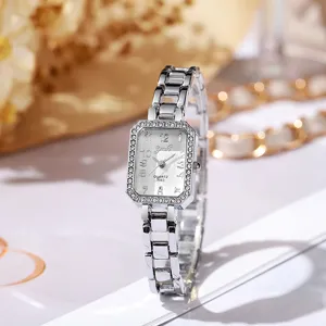 Vista detallada de un reloj de cuarzo cuadrado plateado para mujer con bisel de diamantes
