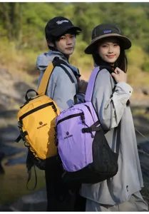 Sac à dos de randonnée extérieur coloré, grand sac de sport étanche pour hommes et femmes.
