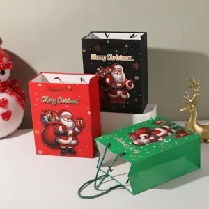 Weihnachtsgeschenk-Papiertüten mit Weihnachtsmann-Design, festliche Verpackung für Geschenke.