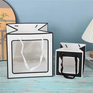 Sacs cadeaux carrés avec fenêtres transparentes emballage noir et blanc pour fleurs et fêtes