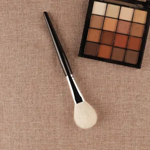 Professionele Make-up Penseel Zachte Wol Haren Houten Handvat Poeder Blush Penseel Gezicht Contour Cosmetisch Gereedschap