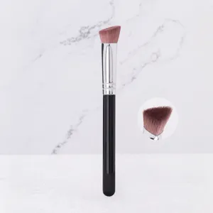 Angled Triangle Highlighter Concealer Brush Soft Synthetic Fiber Wooden Handle Precise Makeup Tool For Face