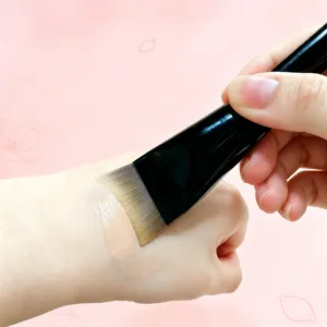 Pennello per fondotinta piatto professionale per trucco perfetto, setole morbide e facili.