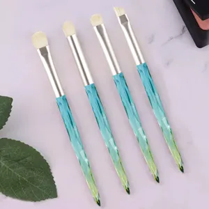 Set di 4 pennelli trucco occhi professionali con manico in cristallo acrilico per sfumare.