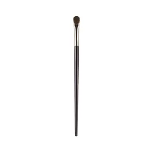 Brocha de sombra de ojos plana profesional con mango negro para maquillaje preciso