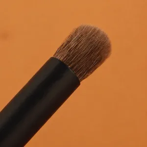 Professional Animal Hair Eyeshadow Blending Brush Soft Round Eye Makeup Brush Wooden Handle Precision Smudge Tool