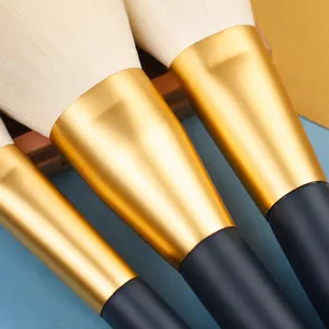 Professionelles Make-up-Pinsel-Set mit dicker Aluminiumhülse und weichen Borsten für den Alltag.