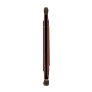 Double-ended retractable makeup brush, versatile eyeshadow blending and detail concealer tool.
