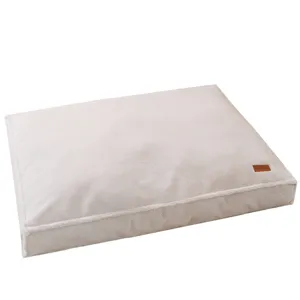 Thickened plush pet bed and warm cat sleeping mat with soft faux rabbit fur surface.
