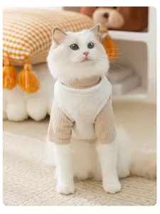 Gezellig huisdier fleece vest en gebreide mouwen set detail, warme winter kattenkleding.