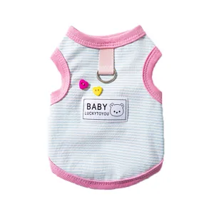 Leuke gestreepte huisdierenvest voor honden en katten, katoenen zomerkleding met knopen.