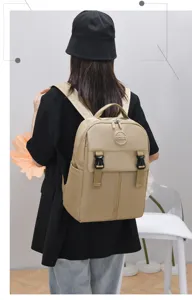 Zaino casual in nylon di grande capacità impermeabile per viaggi scuola uso quotidiano