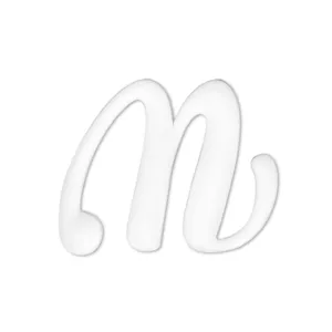 Witte letter m bedel voor strandtassen, schattig DIY accessoire voor schoenen en tassen.