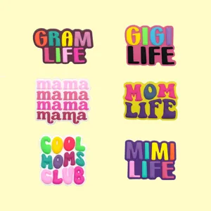 Set di ciondoli per scarpe in PVC colorati tema mamma accessori borsa lettere carine